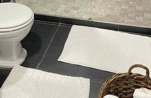 Bulawayo Apartment | Stunning, luxurious studio in Malindela - 2044