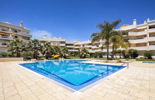 Sesmarias Apartment | Stunning Luxury Apartment in Fabulous Location Close to Beaches - Vila Rosal CM