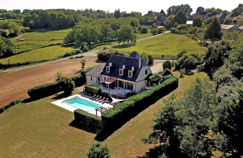 La Dornac Villa | Stunning Luxury Dordogne Villa with Heated Pool, Jacuzzi, WiFi, Sleeps 9