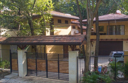 Playa Guiones House | Stunning Luxury Home - Walk to Beach - 11-14 guests