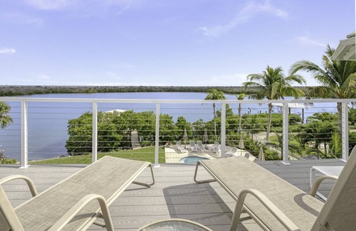 Gulf Shores House | Stunning Luxury Home with Stunning Water Views