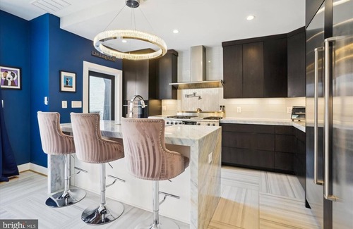 Southwest Quadrant House | Stunning Luxury Townhome in Old Town Alexandria – Walk to Shops, Dining & Metro!