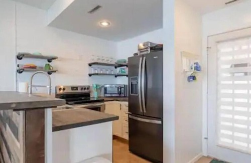 Lake Ozark Condo | Stunning Main channel views, centrally located ,Newly remodelled , 2 bed, 2 bath