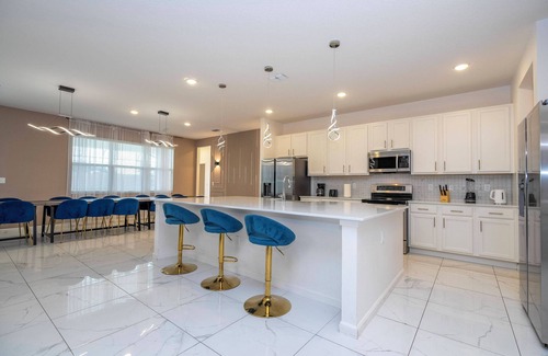 Kissimmee House | Stunning Mansion 15 ensuites