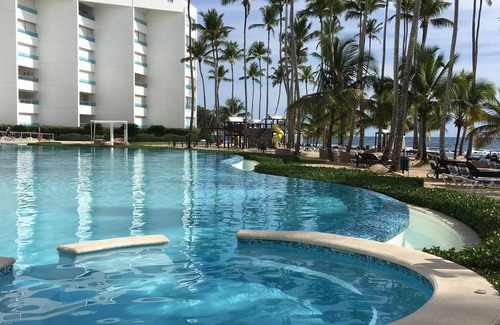 Villas Del Mar Condo | Stunning Marbella Condo w/Superb Caribbean Sea Views and Breathtaking Sunsets