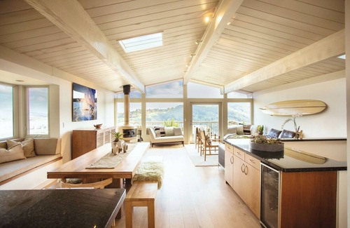 Almonte House | Stunning Mid-Century Modern, perched high on the hill with views from every room