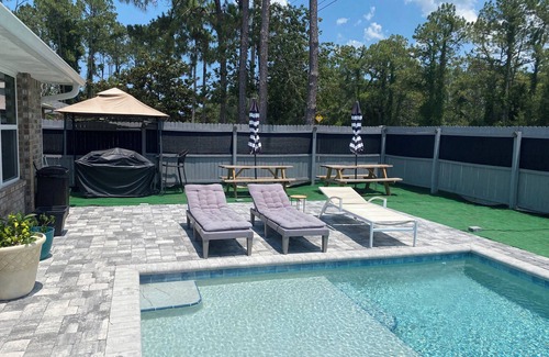 Palm Coast House | Stunning Modern beautiful house in Palm Coast, FL. W/Heated Salt Water Pool.nnn