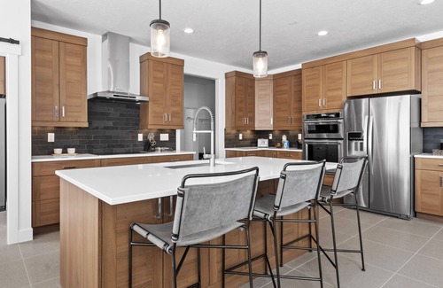 Draper House | Stunning Modern Craftsman 4 Bedroom Home in Draper