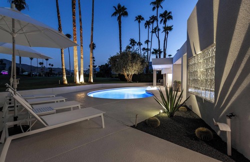 Indian Canyon House | Stunning modern house w/breathtaking backdrop of the Santa Rosa Mountains