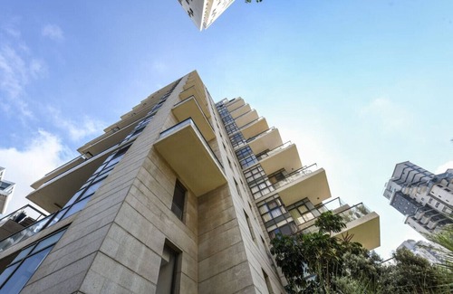 Netanya Apartment | Stunning Modern Studio in Netanya from the beach