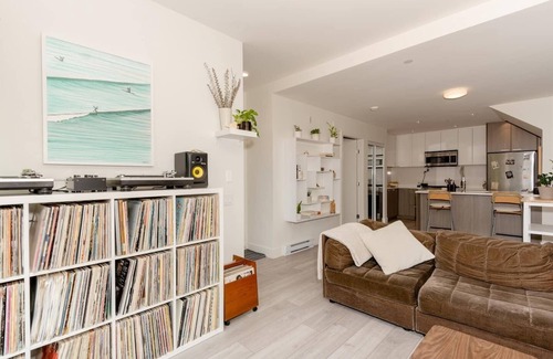 Kensington-Cedar Cottage House | Stunning Modern Townhome, 4-Bed, 2-Bath, & Patio in City's Best Location