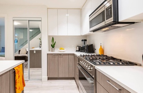 Kensington-Cedar Cottage House | Stunning Modern Townhome, 4-Bed, 2-Bath, & Patio in City's Best Location