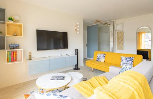 Quartier des Grandes-Carrieres Apartment | Stunning Montmartre - Amazing View - Fully Renovated