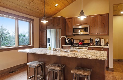 Sunday River Area House | Stunning mountain-view estate with private pool & hot tub - near slopes