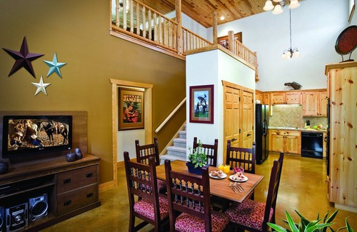 Gruene Resort | Stunning natural bridge caves!