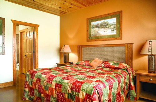 Gruene Resort | Stunning natural bridge caves!