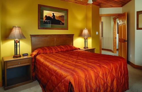 Gruene Resort | Stunning natural bridge caves!