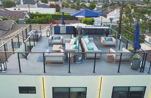 Park Mesa Heights House | Stunning New Build - 2 Bedroom - 2 Bath - Rooftop Deck in Los Angeles