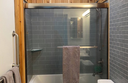 Superior House | Stunning newly built 3 bed in Superior/Duluth Area