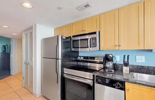 Downtown Myrtle Beach Apartment | Stunning Ocean Front OO Resort 7th Floor 2 Bdr