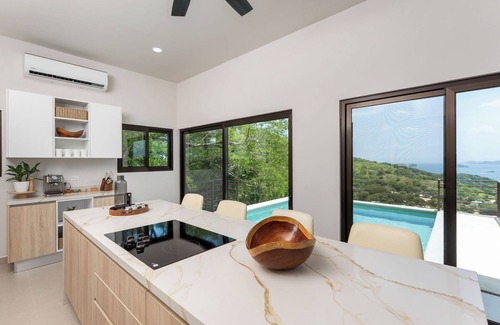 Coco House | Stunning ocean view house in CocoBay Estates