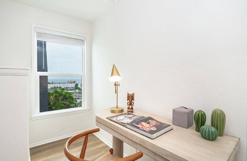 Fort MacArthur House | Stunning Ocean View Spanish House Sleep 12 Comfy