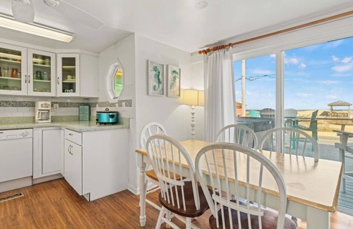 Kitty Hawk Cottage | Stunning Ocean Views - Hot Tub - Cottage with Character - 5 Stars!