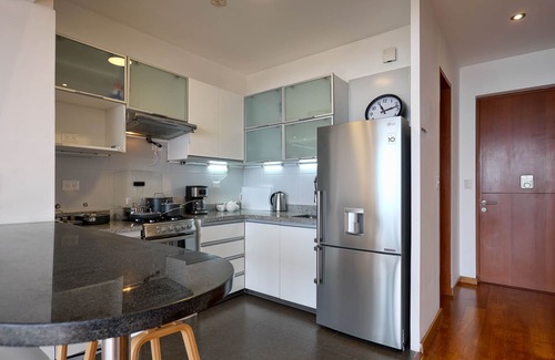 Santa Cruz Apartment | ❤️STUNNING Oceanfront❤️ Balcony I Smartlock I 4KTV