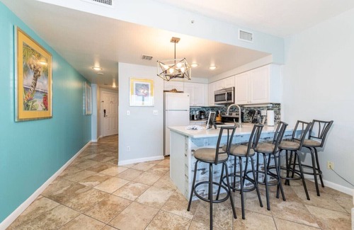 Brush - Stewarts Apartment | Stunning Oceanfront 1-Bedroom Renovation on 12th Floor at Wyndham Oceanwalk