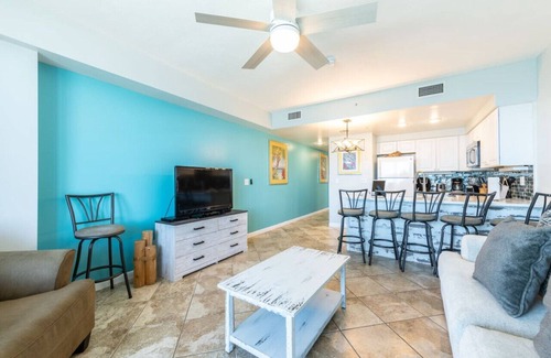 Brush - Stewarts Apartment | Stunning Oceanfront 1-Bedroom Renovation on 12th Floor at Wyndham Oceanwalk