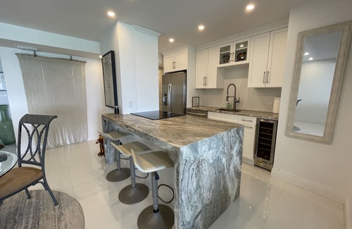 Moorings House | Stunning Oceanfront BeachCondo