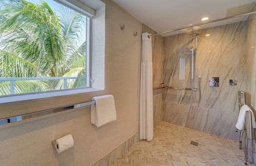 City Center Hotel | Stunning Oceanfront Penthouse with Breathtaking Views & Private Terrace