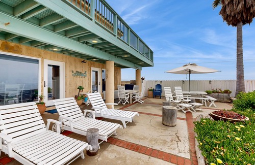Mussel Shoals House | Stunning oceanfront view in every room, steps to beach, 15 mins to Santa Barbara