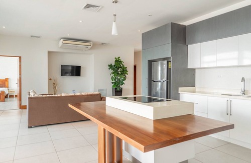 Puntarenas Condo | Stunning Oceanview Penthouse with fitness room and full kitchen
