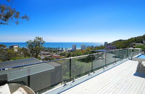 Burleigh Heads House | Stunning Oceanview Retreat Between Beach and Bush