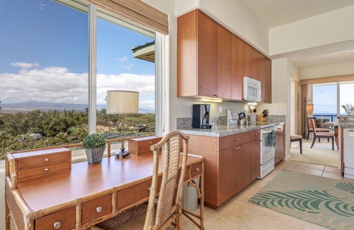 Kamuela Condo | Stunning Oceanview Villa w/Spacious Lanai, AC, Shared Pool & Spa: Kumulani (I-4)