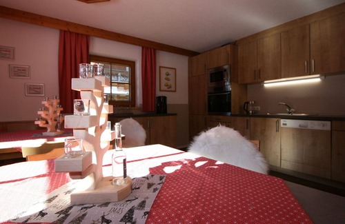 Ramsau im Zillertal House | Stunning private villa for 12 guests with WIFI, TV, patio and pets allowed