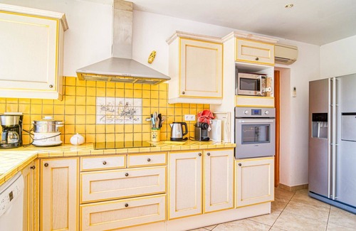 Montfort-sur-Argens House | Stunning private villa for 8 people with WIFI, A/C, private pool, TV and terrace