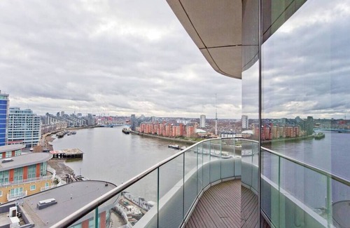 St. Mary's Park Apartment | Stunning Penthouse Views 3BR luxury