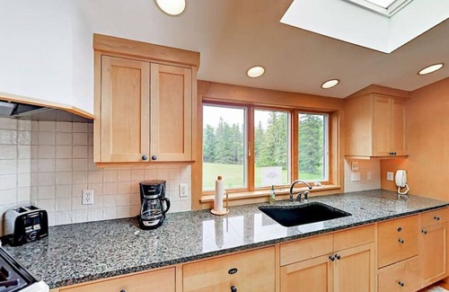 Mount Desert House | Stunning Post Beam Farmhouse on 34 Private Acres