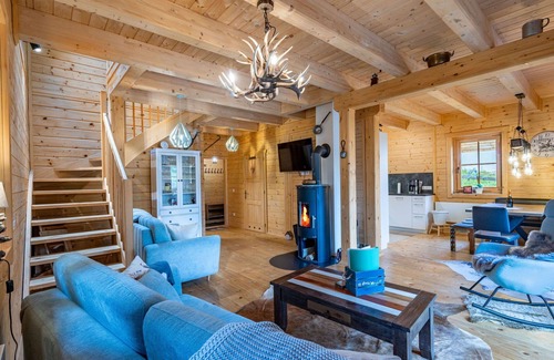 Albeck House | Stunning private villa for 8 people with WIFI, TV and balcony