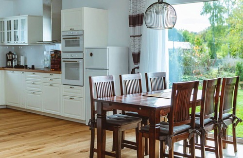 Hessenburg House | Stunning private villa for 6 people with WIFI, TV and terrace
