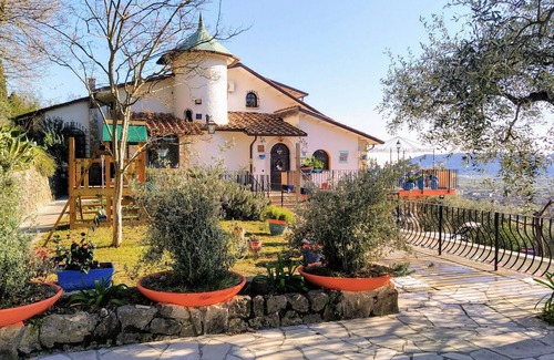 Castelnuovo Magra Villa | Stunning private villa for 12 guests with WIFI, A/C, private pool, TV, patio and panoramic view
