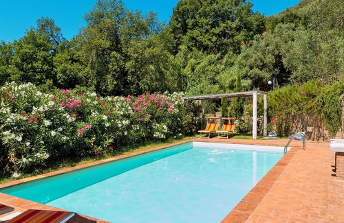 Pieve a Nievole Villa | Stunning private villa with A/C, private pool, WIFI, hot tub, TV, patio and pets allowed