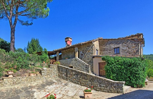 Greve in Chianti Villa | Stunning private villa for 6 guests with WIFI, A/C, private pool, TV, patio and panoramic view