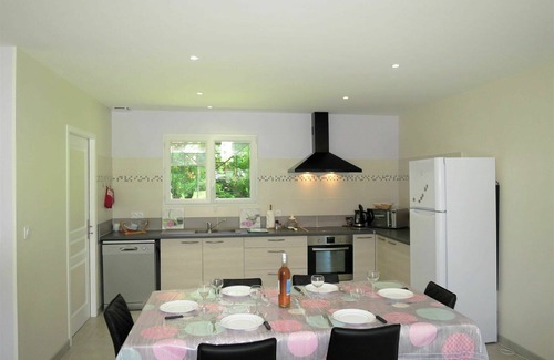 Civrac-en-Medoc House | Stunning private villa for 4 guests with WIFI, TV and terrace