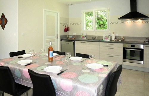 Civrac-en-Medoc House | Stunning private villa for 4 guests with WIFI, TV and terrace