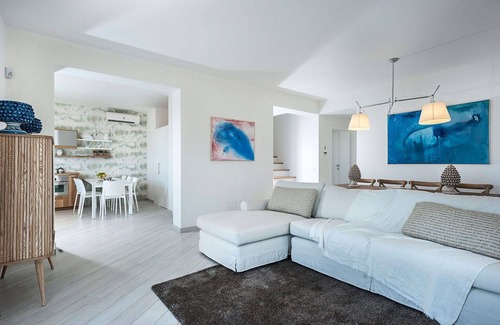 Marina di Modica Villa | Stunning private villa with private pool, sauna, hot tub, WIFI, A/C, TV, patio and panoramic view