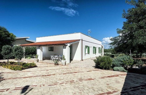 Mazara del Vallo Villa | Stunning private villa for 8 guests with WIFI, A/C, TV and terrace