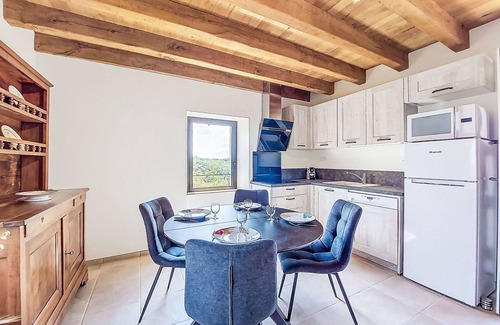 Labastide-Murat Villa | Stunning private villa for 4 people with TV, terrace, pets allowed and panoramic view